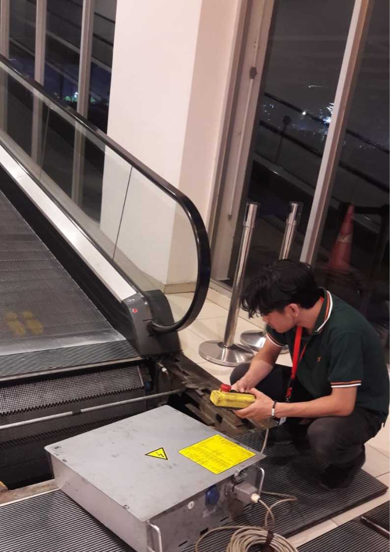 Service Eskalator (3)