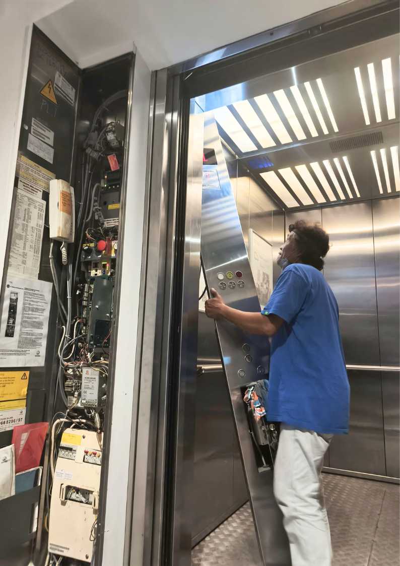 Service Lift